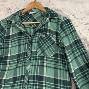 Columbia Women's Small Simply Put II Flannel Shirt Green Plaid Gorpcore Hiking